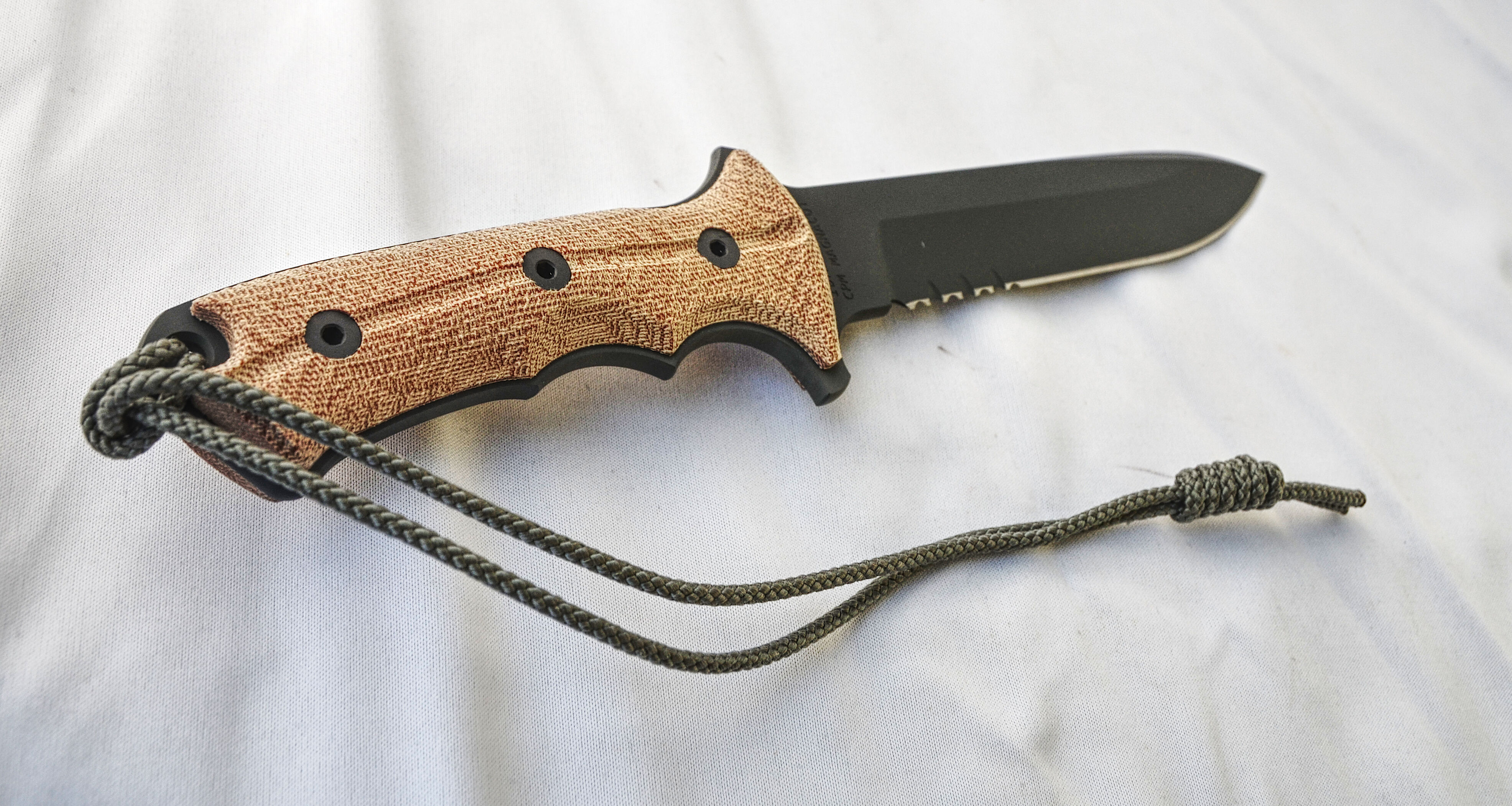 Chris Reeve Green Beret 7" Serrated - Black - Natural Canvas - Black Sheath