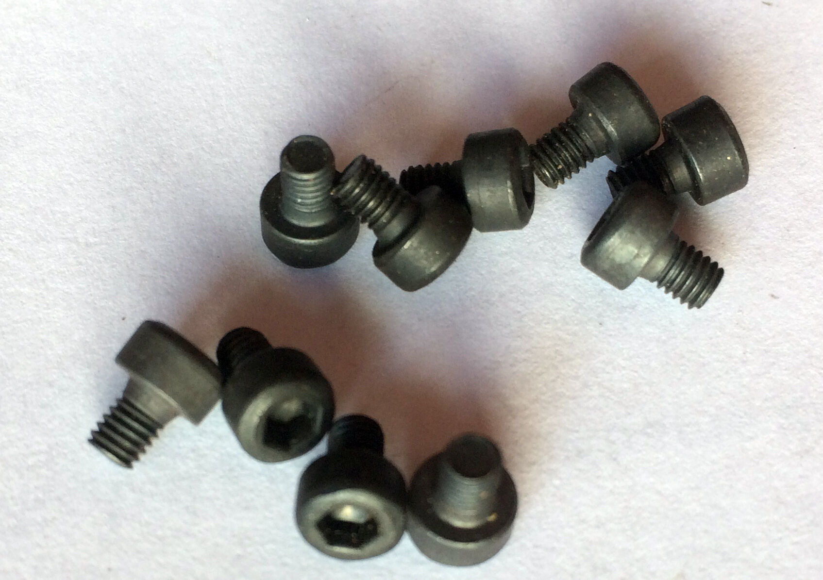 Schrauben-DIN-912-M3x4 DIN 912 M3x4
